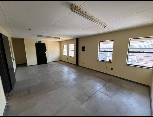 399M² WAREHOUSE TO LET IN STRIJDOMPARK